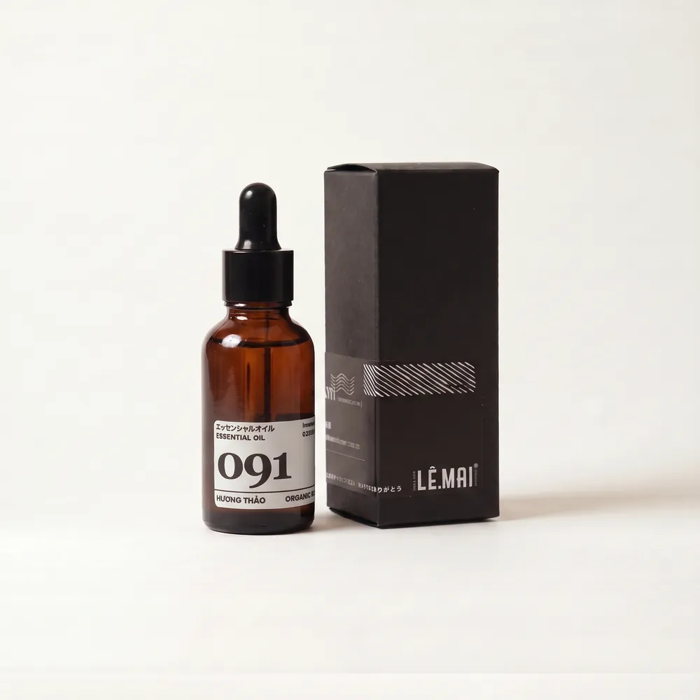 Tinh dầu Hương Thảo Organic – Organic Rosemary · chai tinh dầu và hộp | Lê Mai